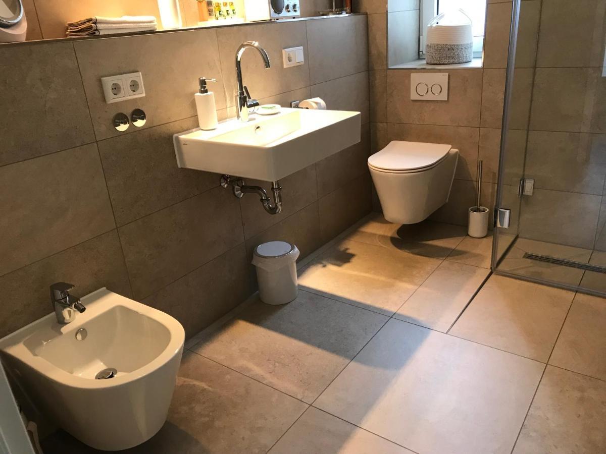 Ferienwohnung City-Apartment Swifts เครเฟลด์ ภายนอก รูปภาพ